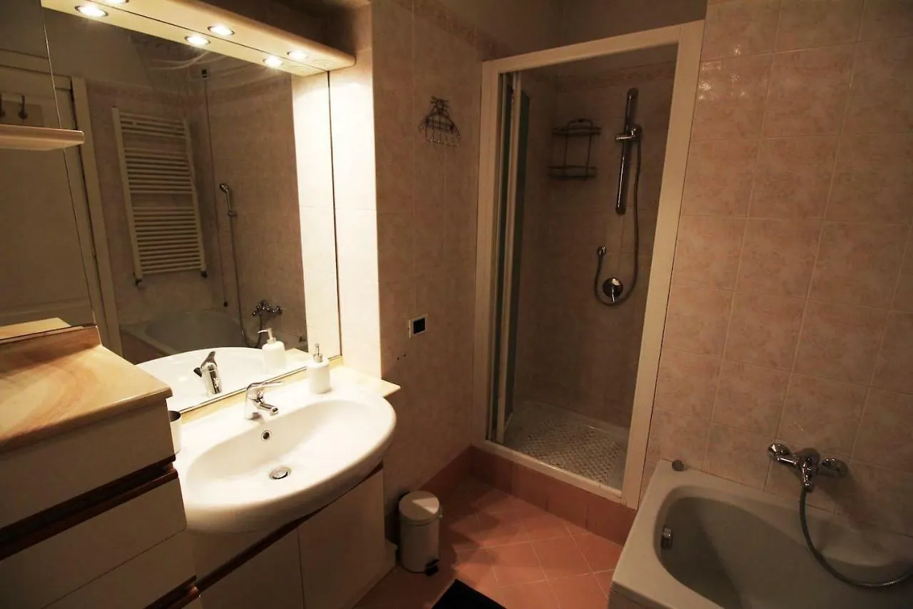 4 Via Pontida Hotel Milan Apartment